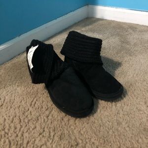 Little girls button bear paw boots